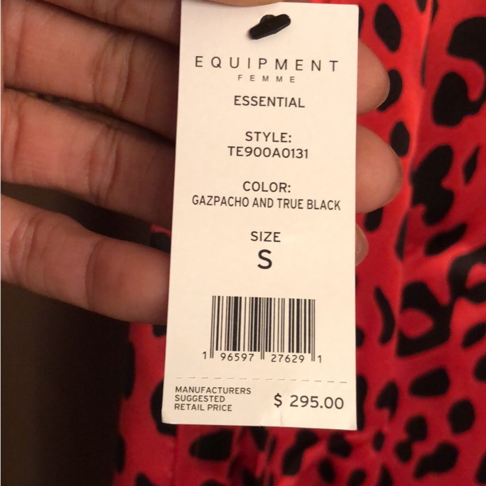 I’m selling a Brand New Equipment Femme silk shirt!